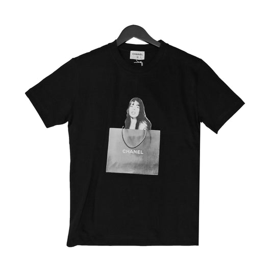 T-SHIRT BLACK CHANEL BAG